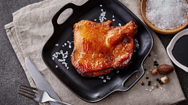 照燒帶踝腿肉